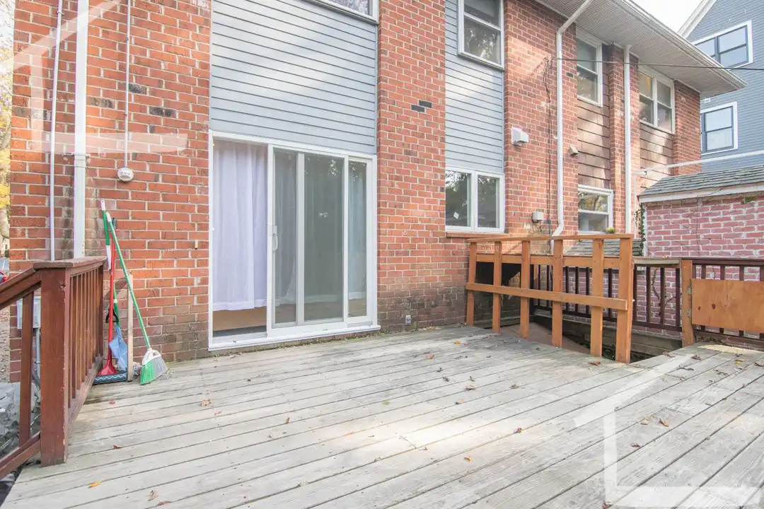 149 Thorndike St – pohled 6