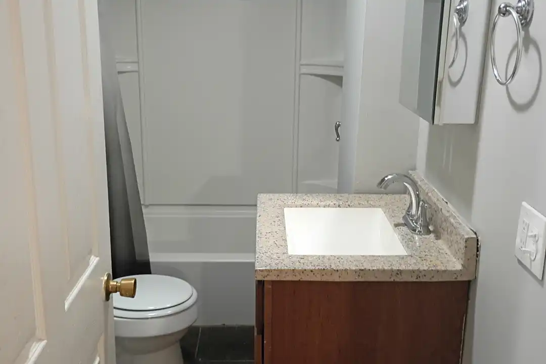 1604 W Galbraith Rd unit F - View 4