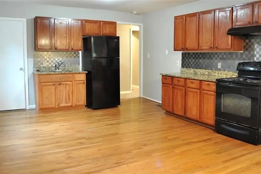 House in Decatur - View 2
