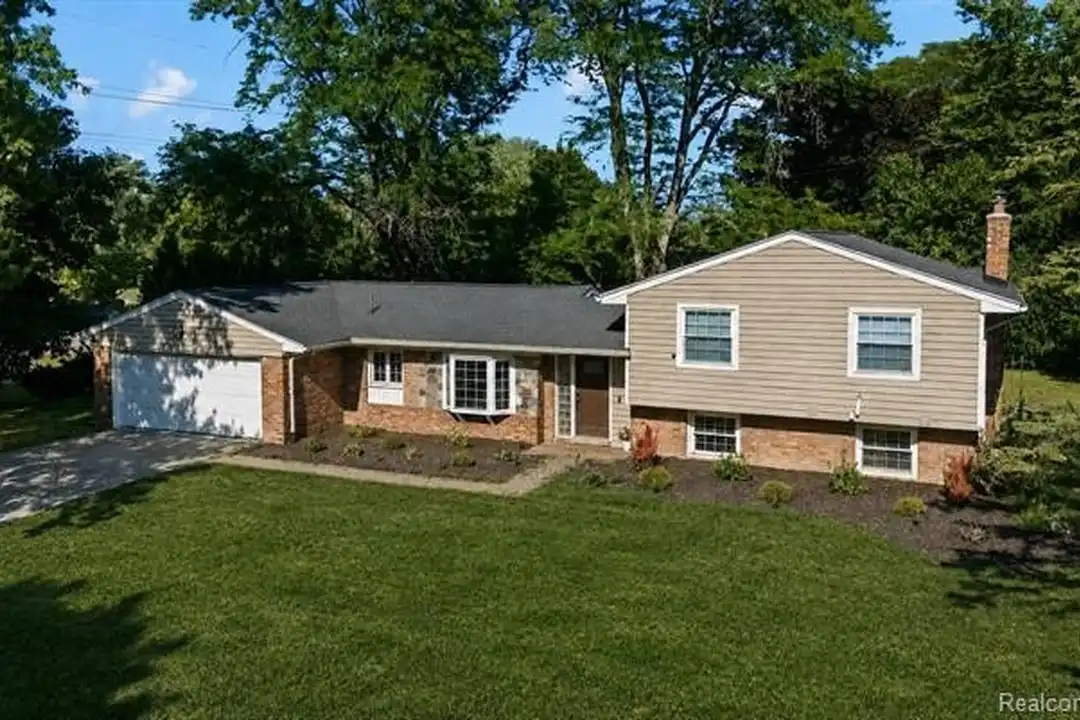 6511 Timber Ridge Dr – photo 1 of 23