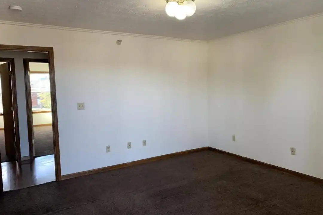 1517 6th Ave unit 7 – photo 1