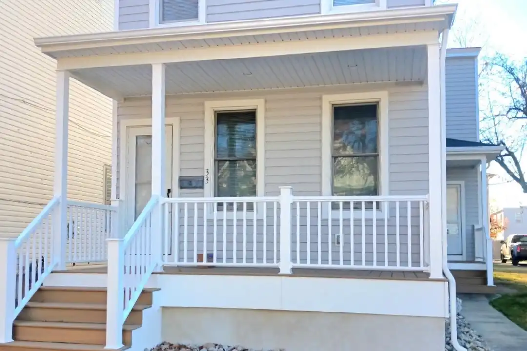 33 S Lafayette Ave – photo 1 of 17