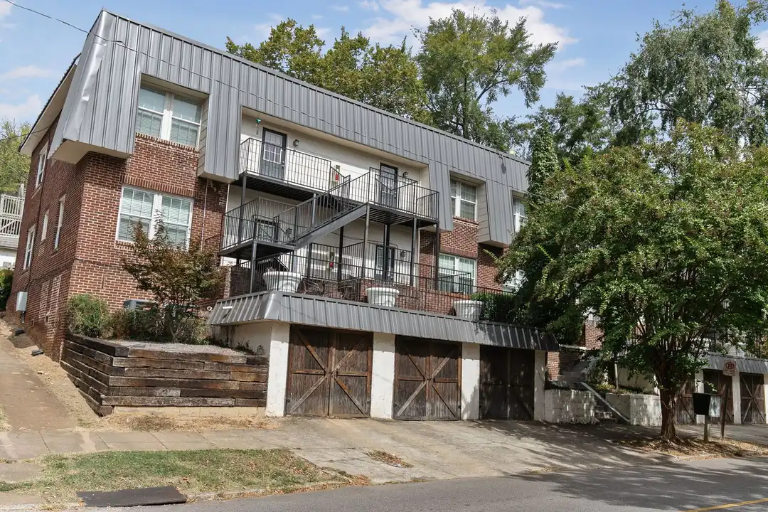 1600 14th Ave S unit 5 – photo 1