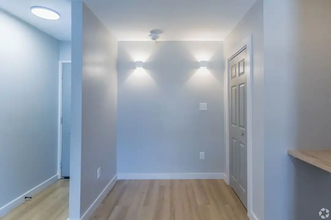 211 Cochran Pl unit 1 - Widok 4