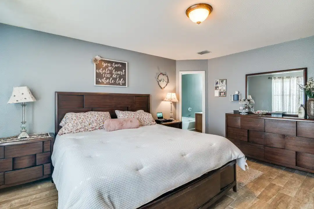 2829 Kerrville Dr - More