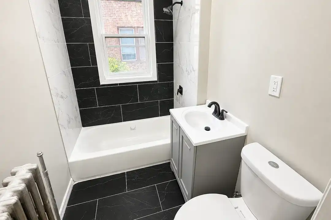 61 Cleveland St – photo 1