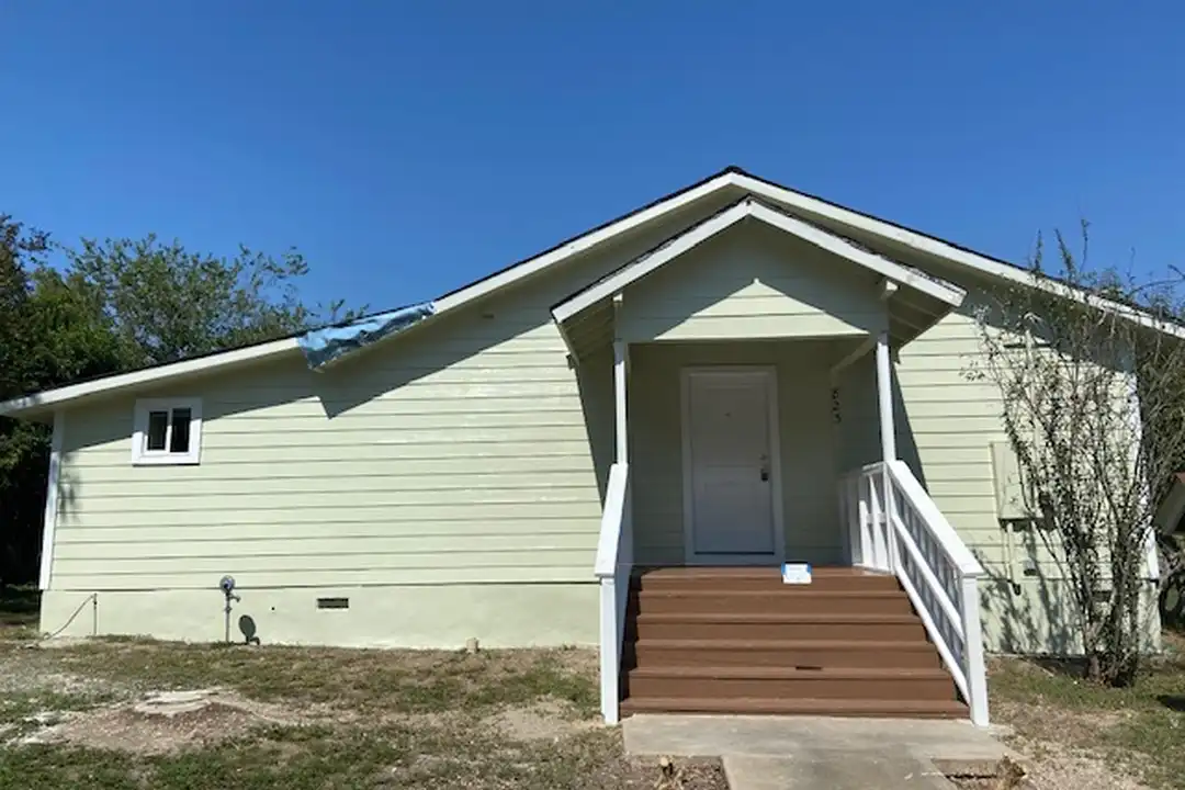823 Monterrey St – photo 1