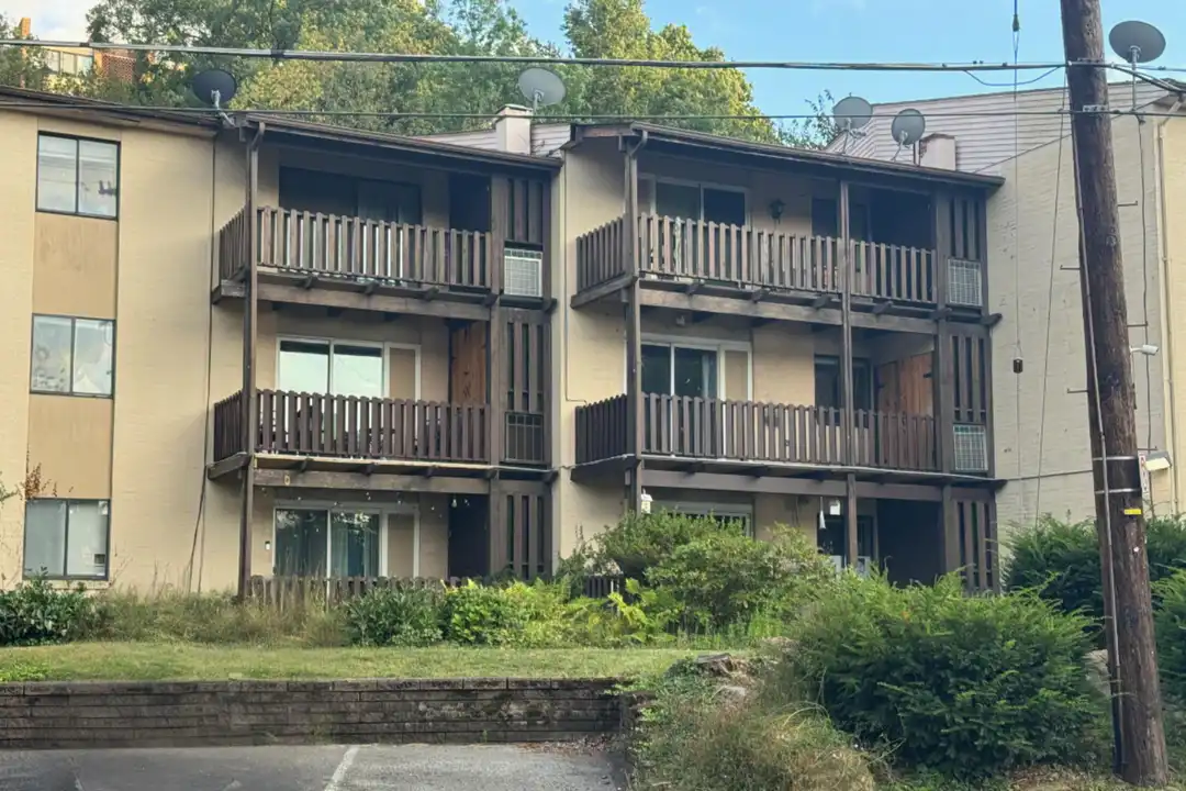 310 Abbeyville Rd unit C – photo 1 of 22