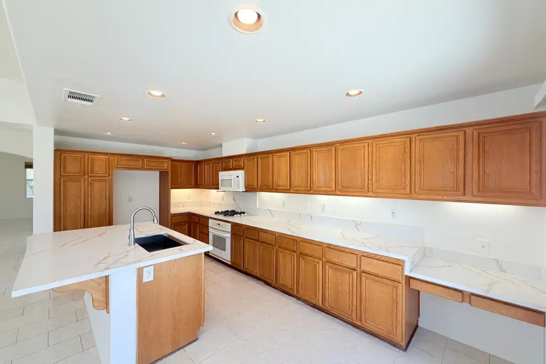 28330 Linda Vista St - View 2