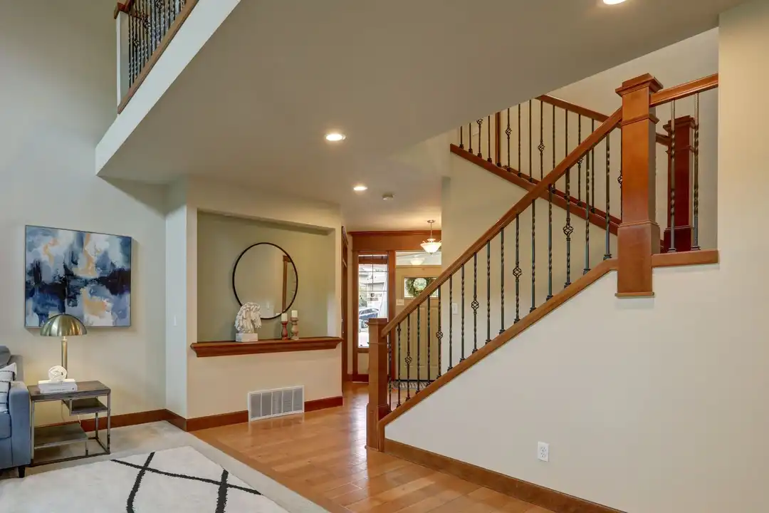 8827 NE 148th Pl - View 4