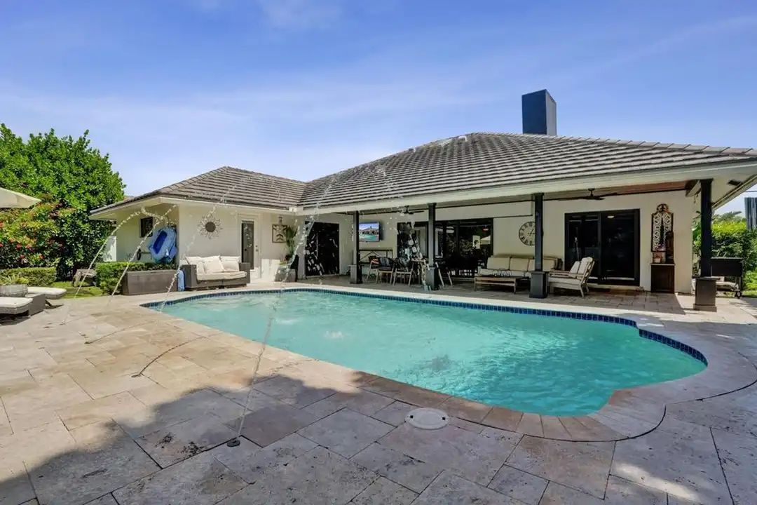 5569 Wind Drift Ln - View 4
