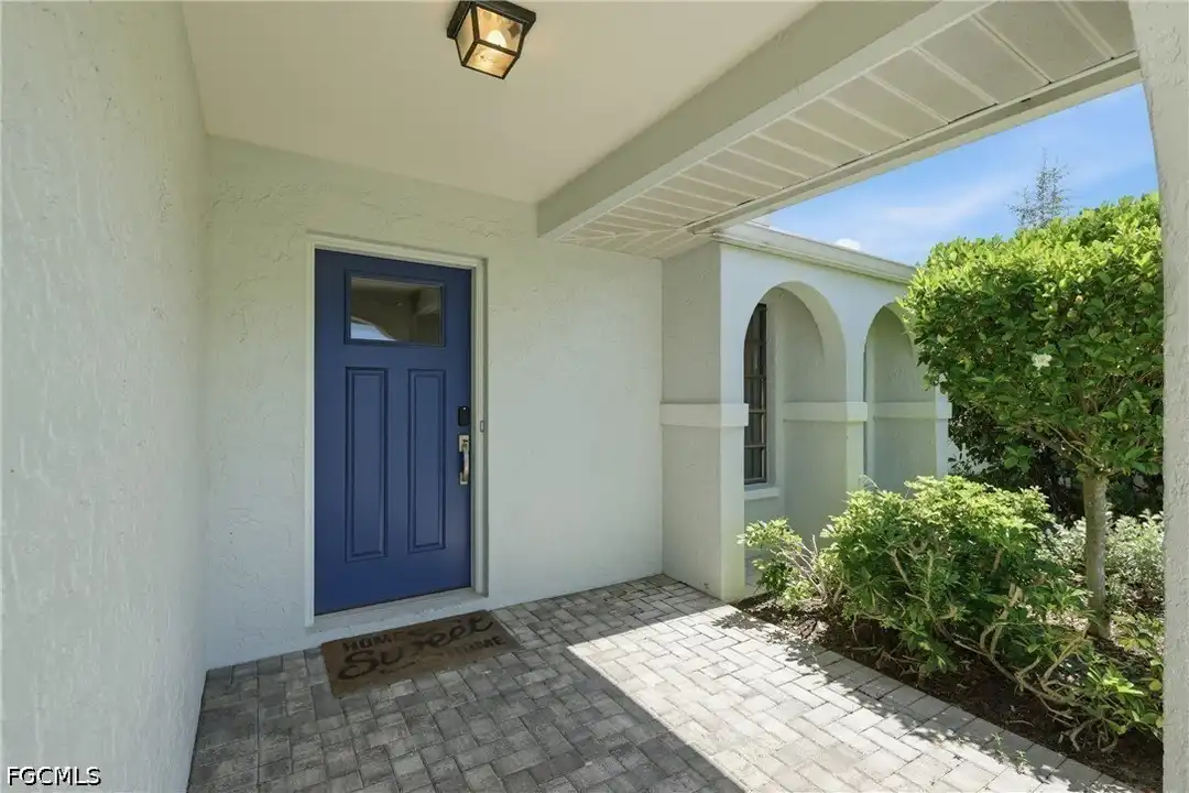 521 102nd Ave N - View 3