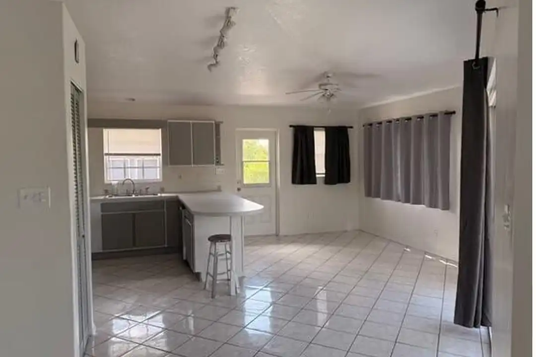 24840 Park Dr - View 3