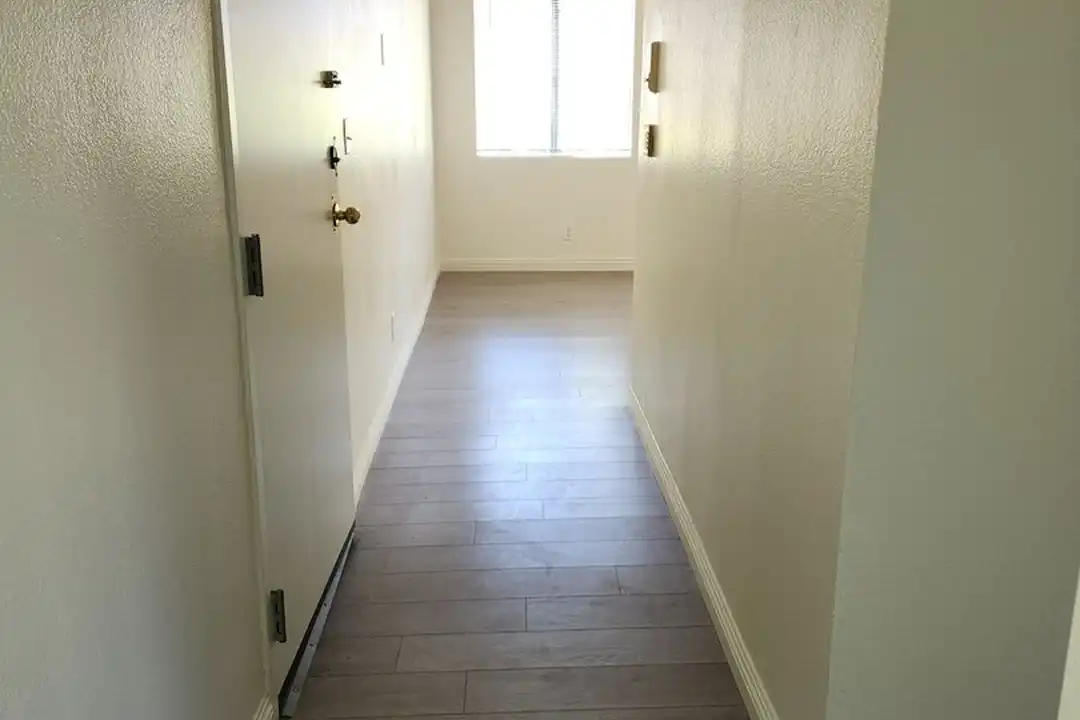 3747 Kelton Ave unit 6 - View 4