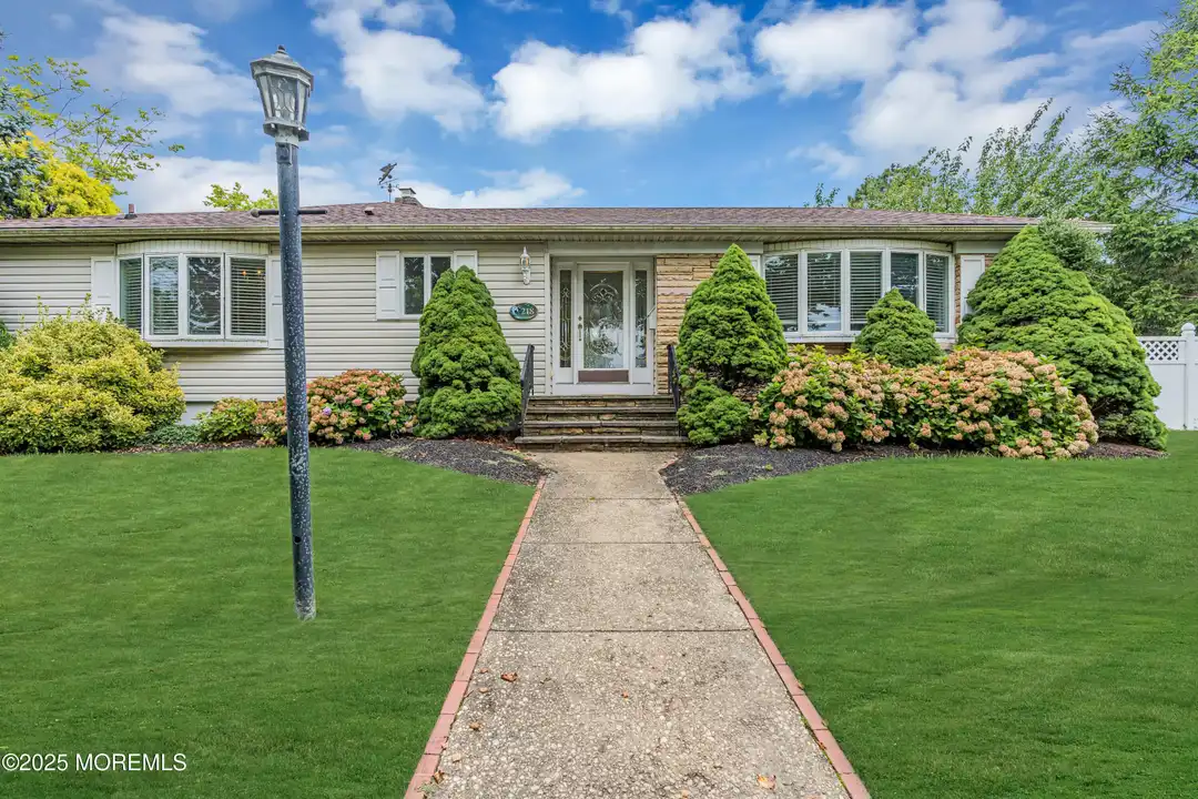 218 3rd Ave - View 2