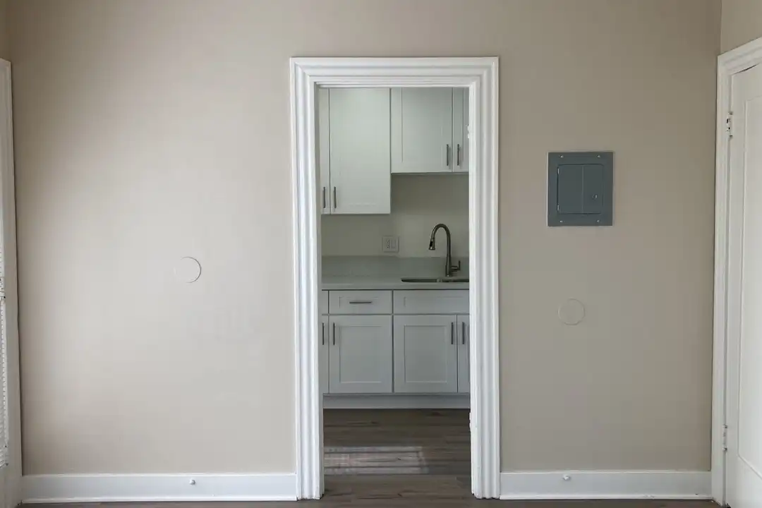 2625 1/2 E 6th St unit 2625 - View 3