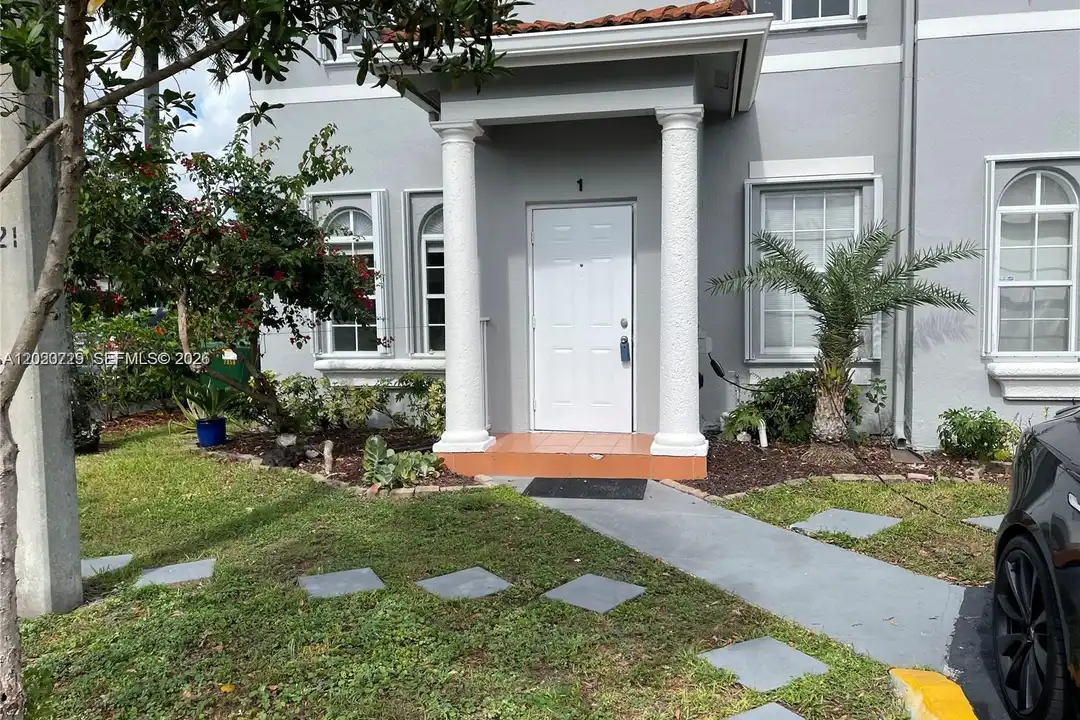 5200 NW 109th Ave unit 1 - View 2