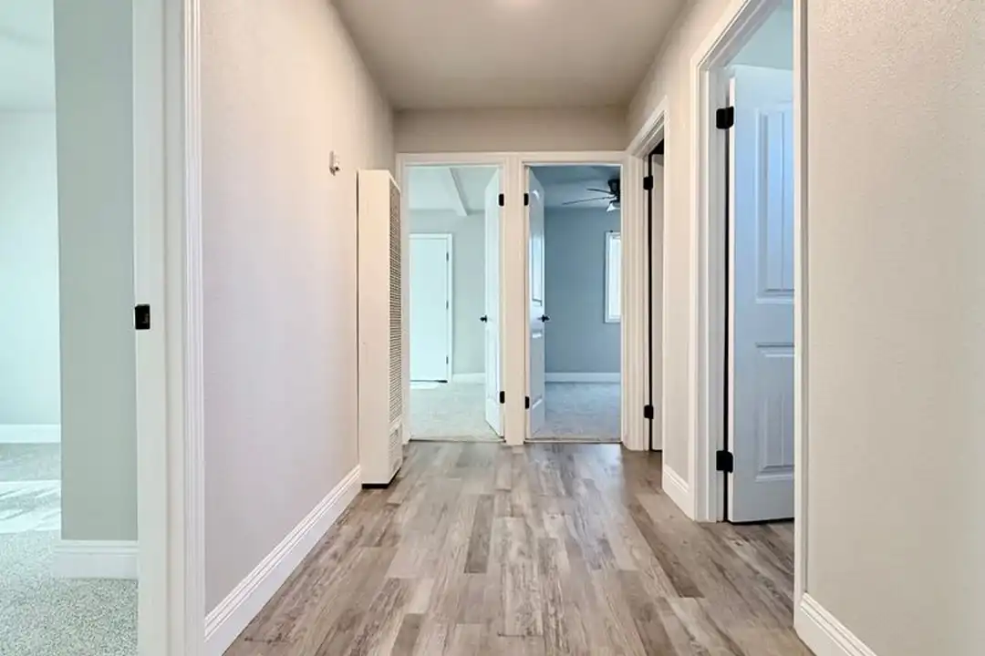 430 W Wilson Ave - View 6