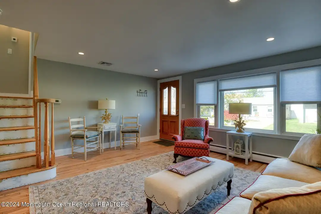 105 St Louis Ave - View 5