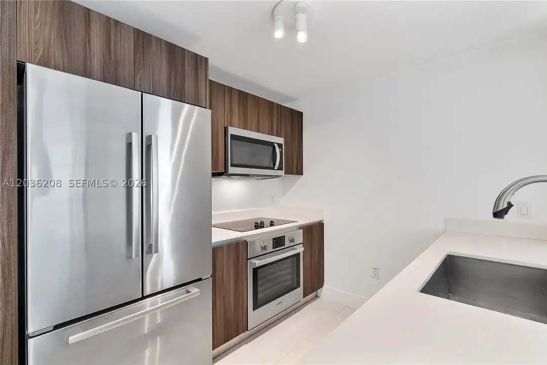 488 NE 18th St #1805 - View 3