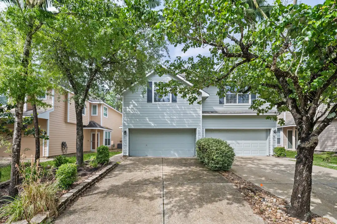 35 Ledgestone Pl - View 2
