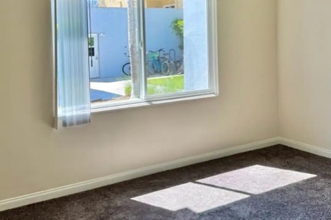 112 Vista Del Mar - More