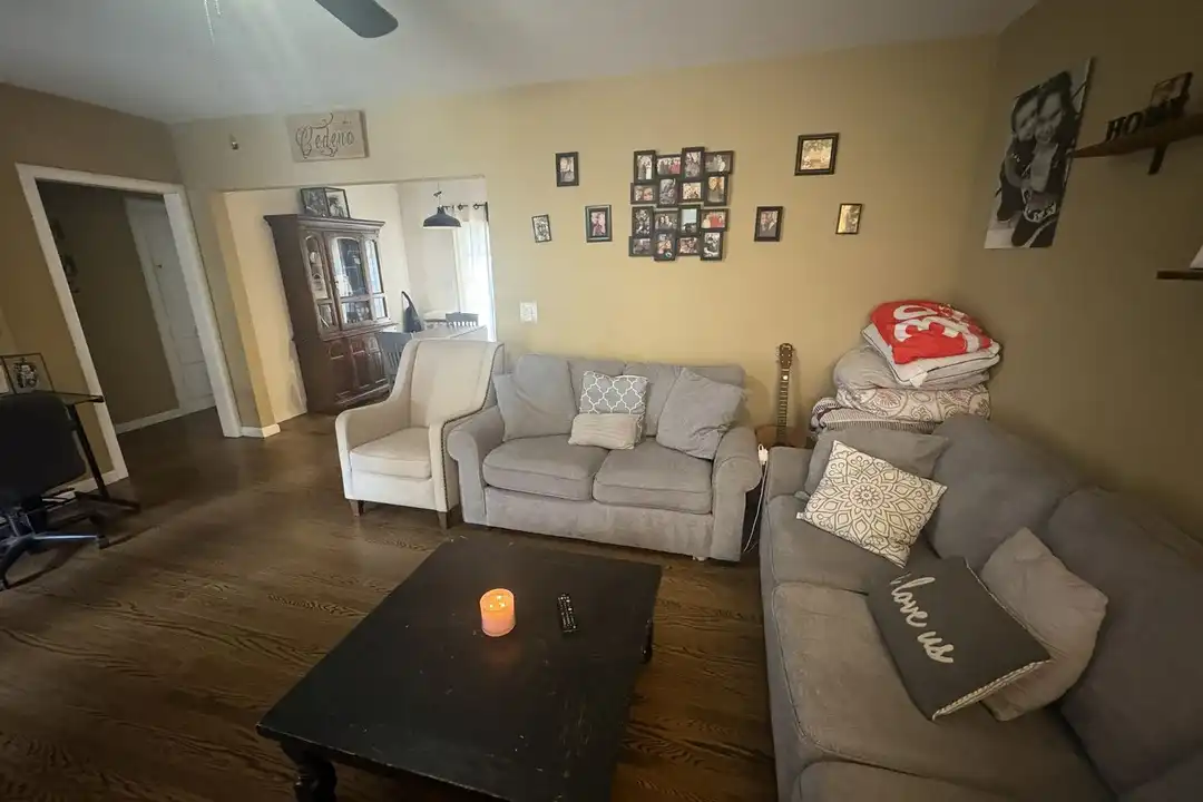 4416 12th Ave - More