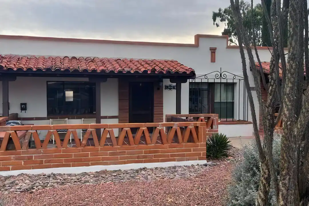 469 S Paseo Lobo unit B – photo 1 of 9
