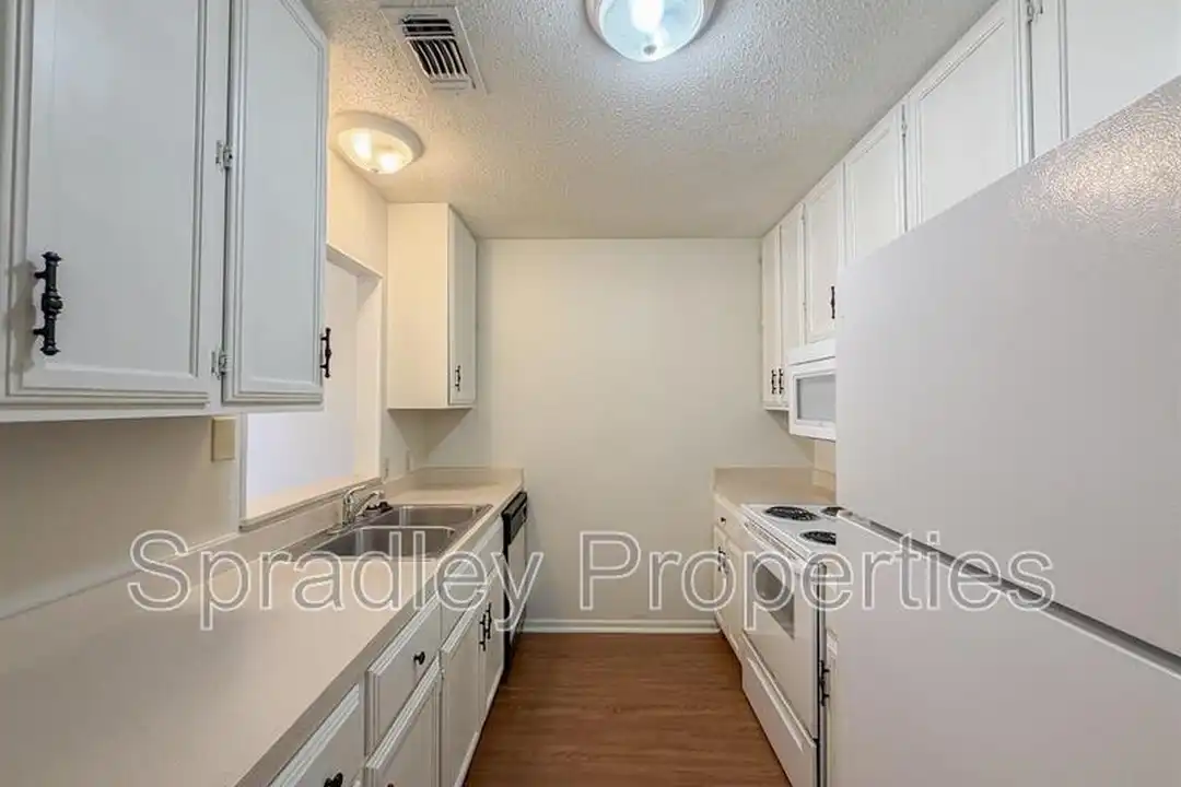 3705A Ivanhoe Dr - View 5