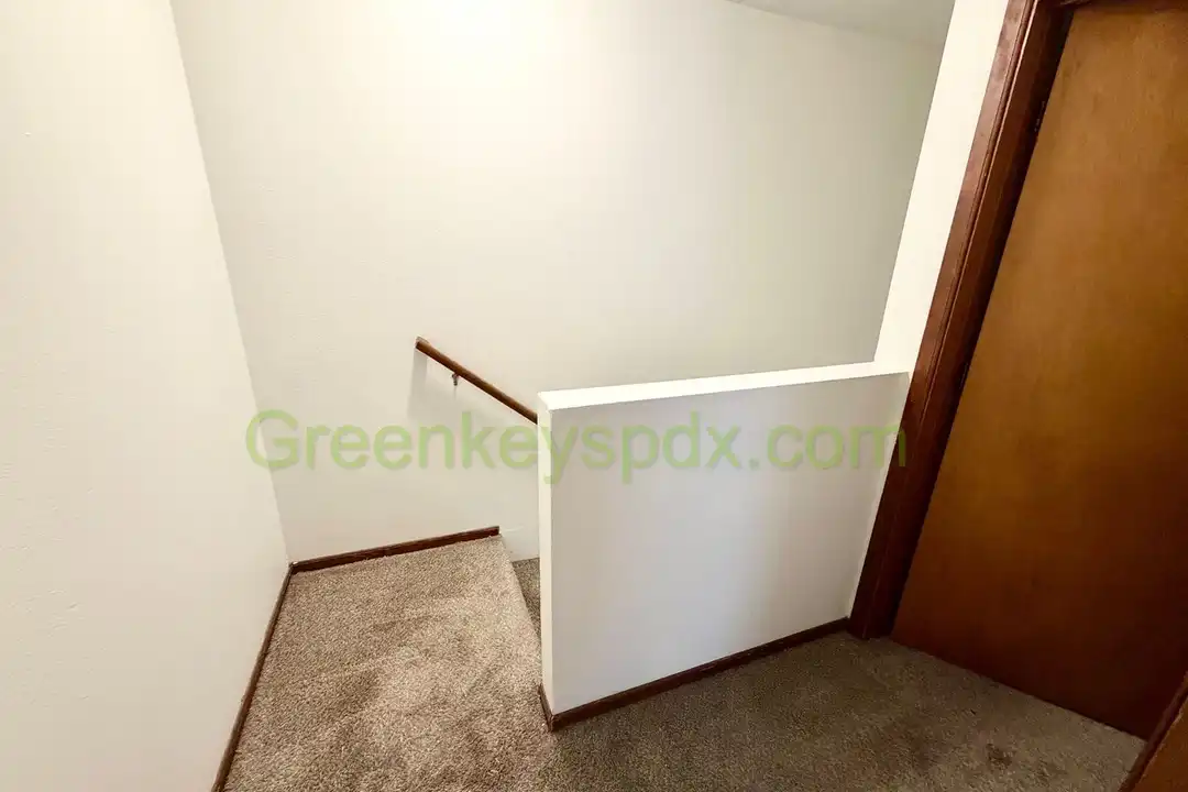 10030 N Lombard St - View 6