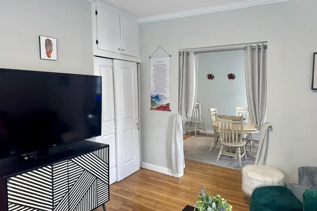 91 Foster St unit 1 - View 2
