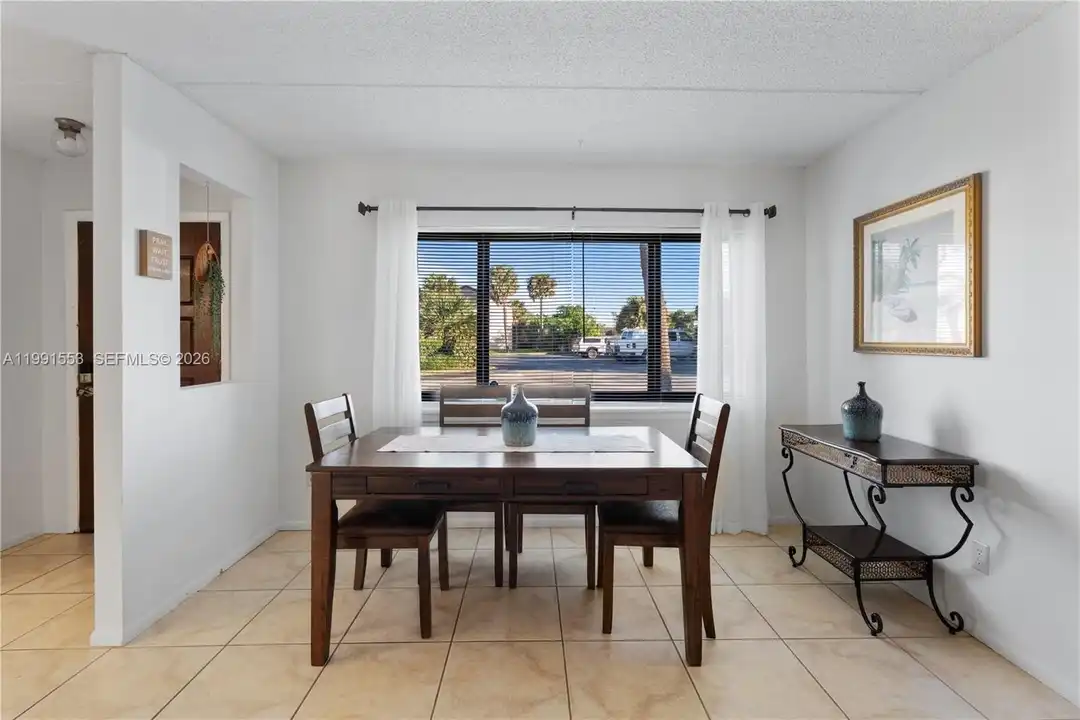1145 N Shannon Ave #39 - View 5