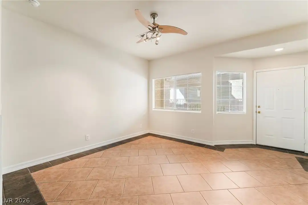 Apartment in Las Vegas - More