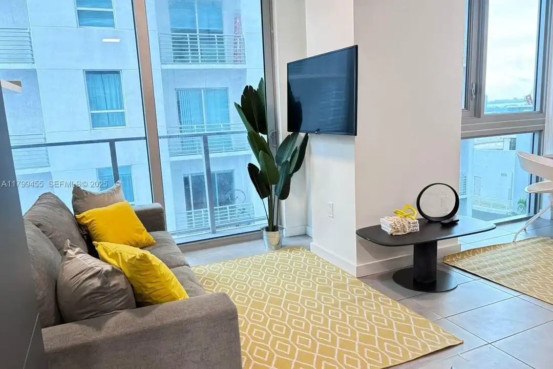227 NE 2nd St unit #1508 - View 3
