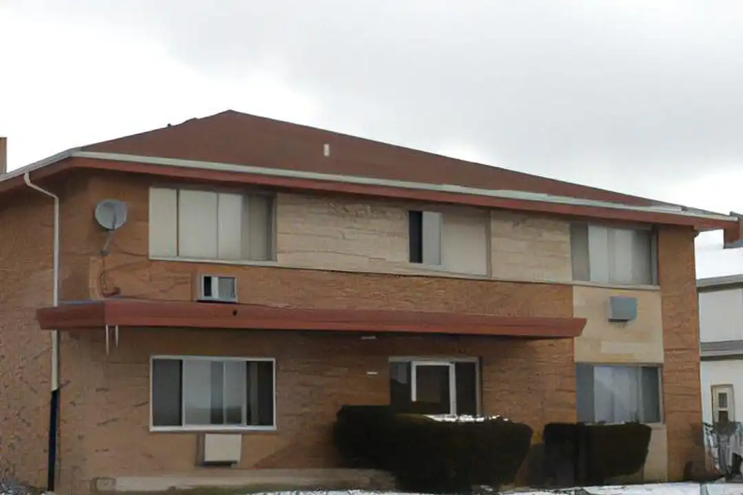 1832 Rawson Ave unit 1832 Unit 08 – photo 1 of 8