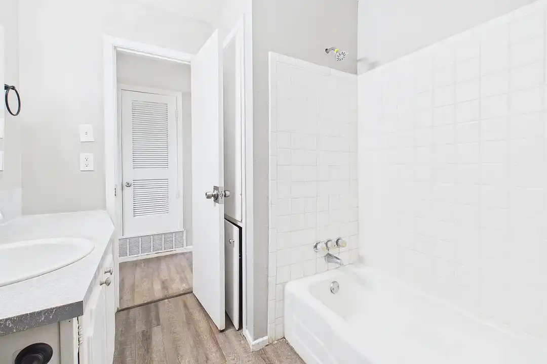 Tanglewood Apartments – photo 1