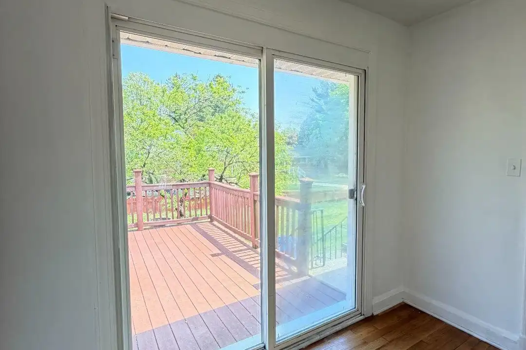 1307 Malbay Dr - View 6