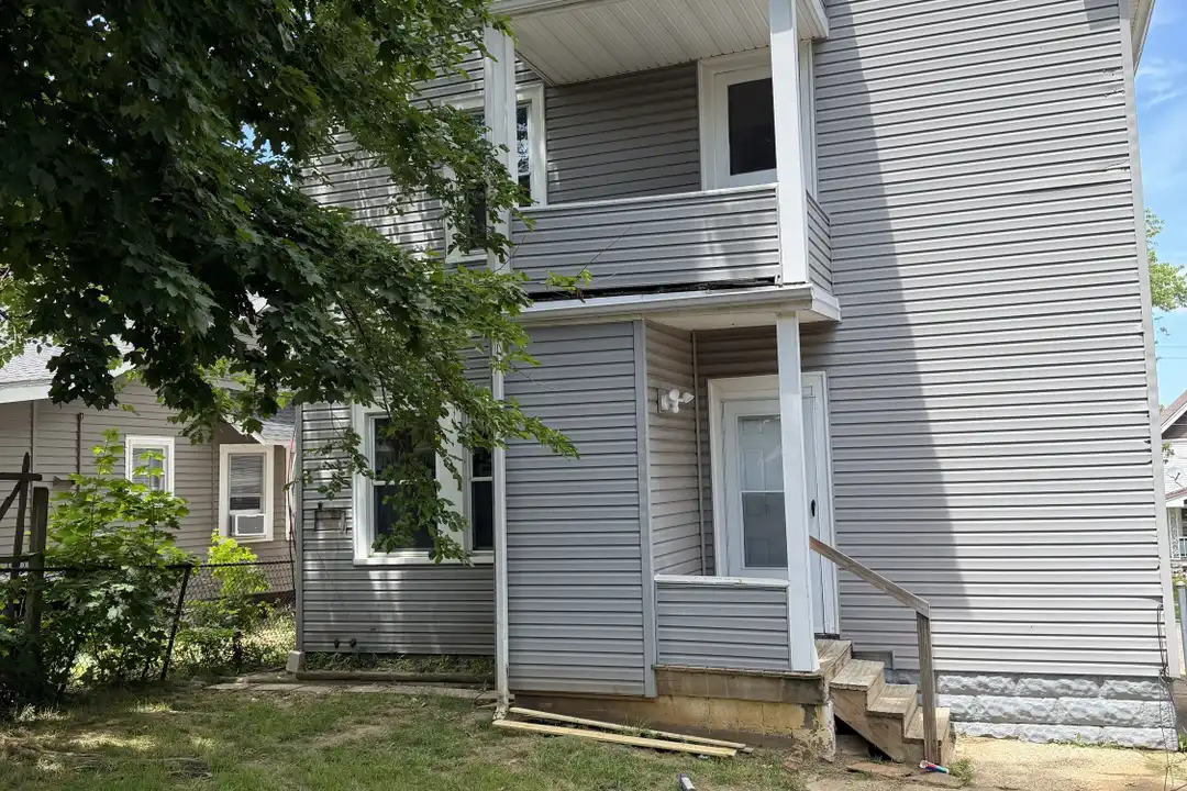 10709 Fidelity Ave – pohled 2
