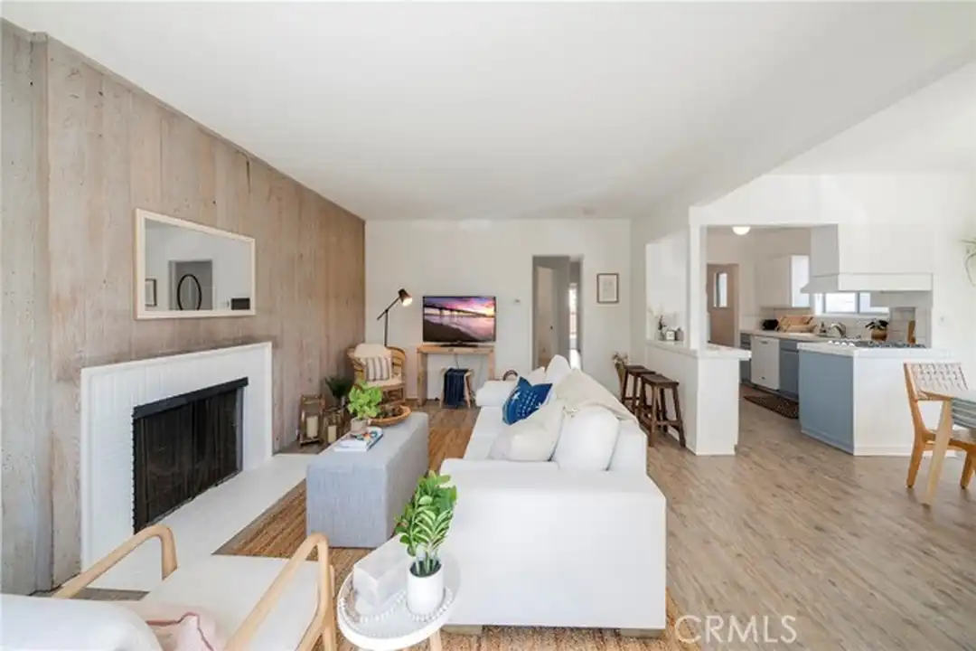 333 28th St - More