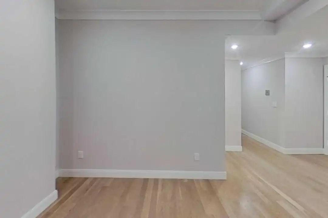 Apartment in Brighton, Cleveland Circle - View 2