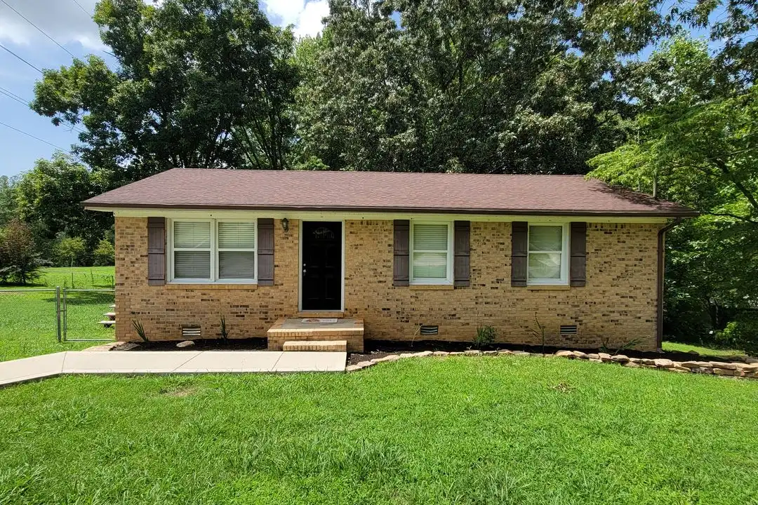 2128 Wildwood Rd – photo 1