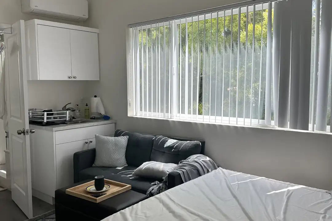 1010 8th St unit B - View 3