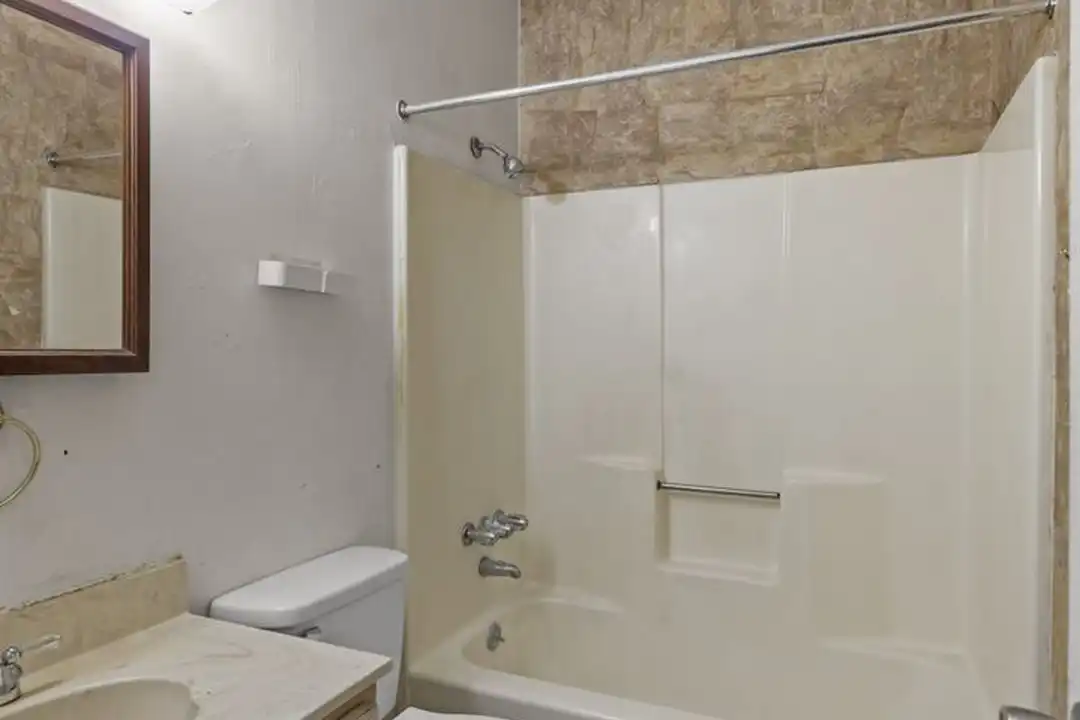 2232 Woodstock Ave unit 2232 Woodstock Avenue - Apt #1 - View 2