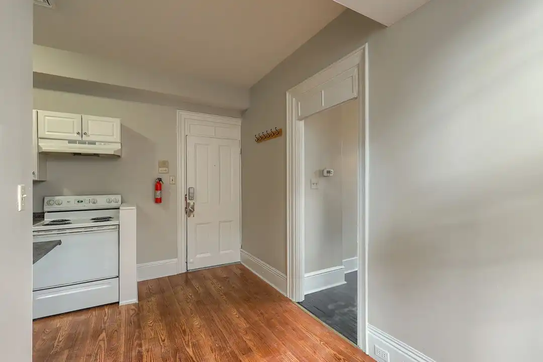 1006 N 3rd St unit 1006 1/2 Unit 3 - View 6