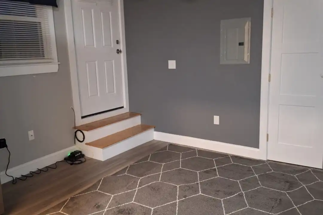 527 Nantasket Ave unit 3 – photo 1 of 3