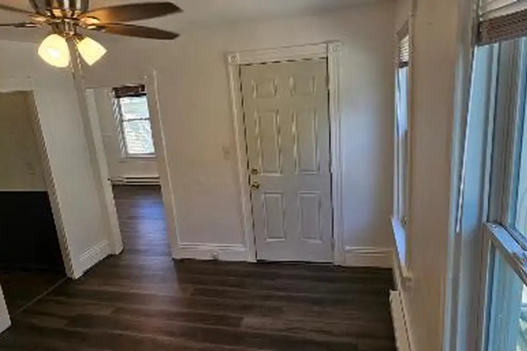 104 Rodney St - View 2