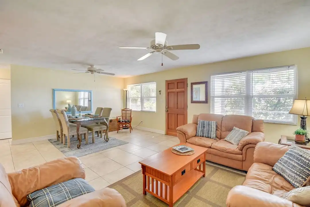 8 Tropical Dr unit 1546317P - View 3