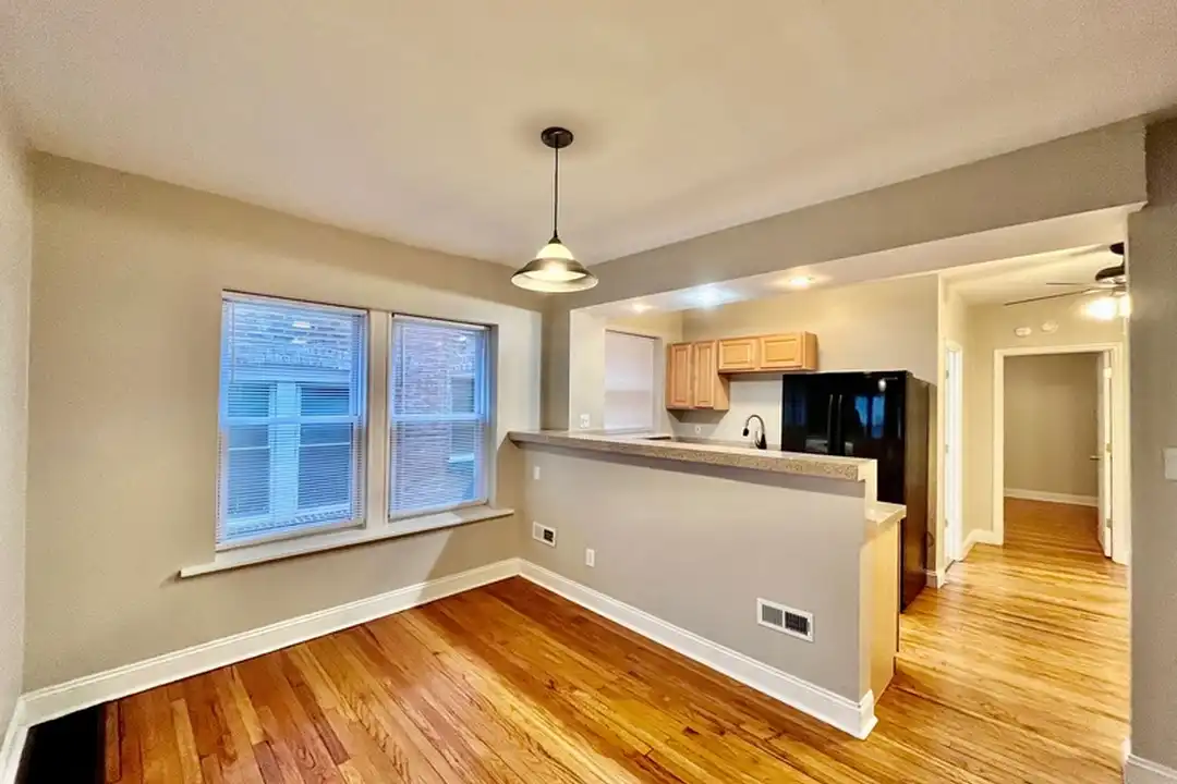 1535 McCausland Ave unit A – photo 1