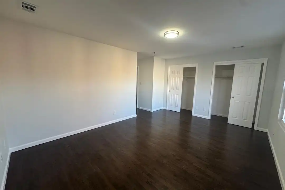 1057 Bond St unit 2 - View 4