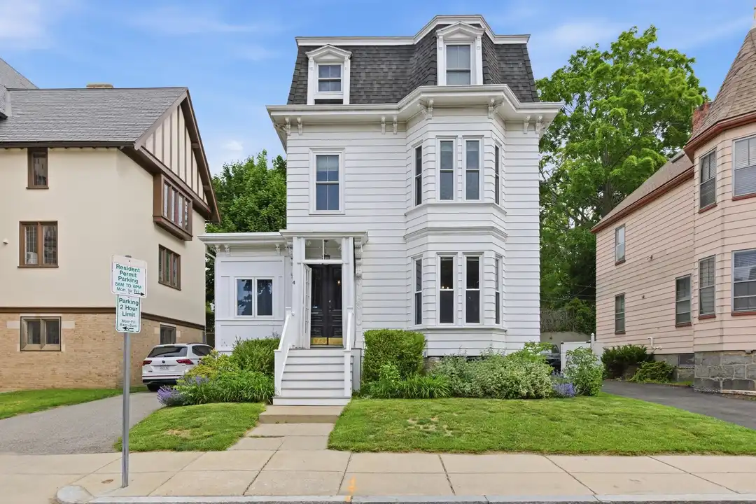 4 Lombard St unit 2 – photo 1